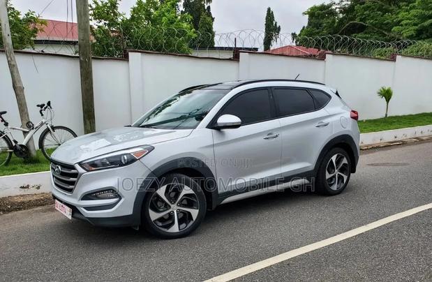 Hyundai Tucson 2017 Silver