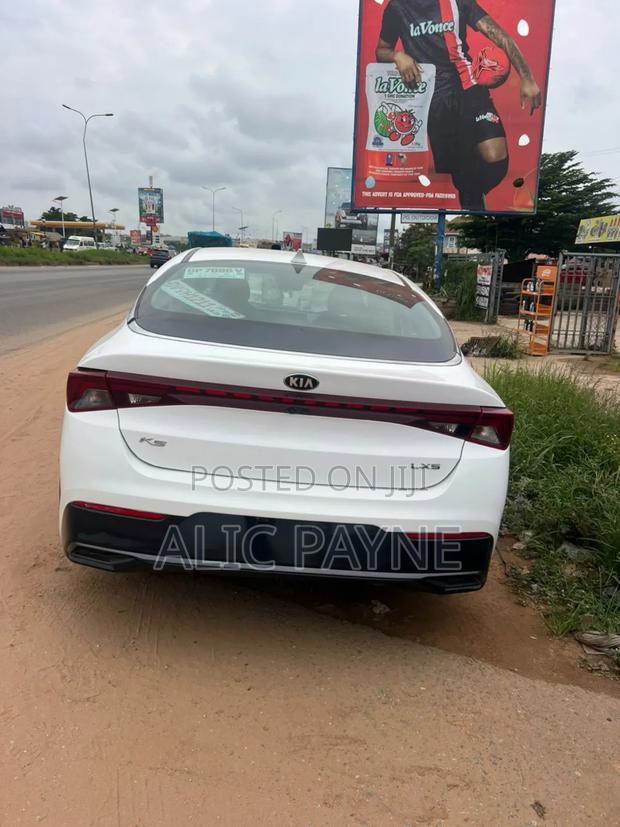 Kia K5 2022 White
