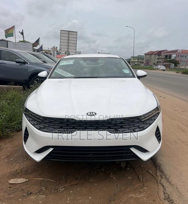 Kia K5 LXS 2022 White