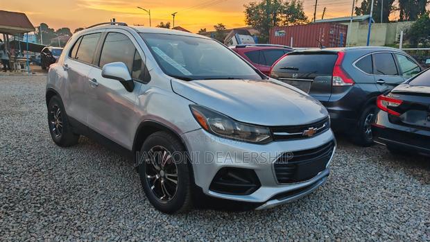 Chevrolet Trax 2019 Silver
