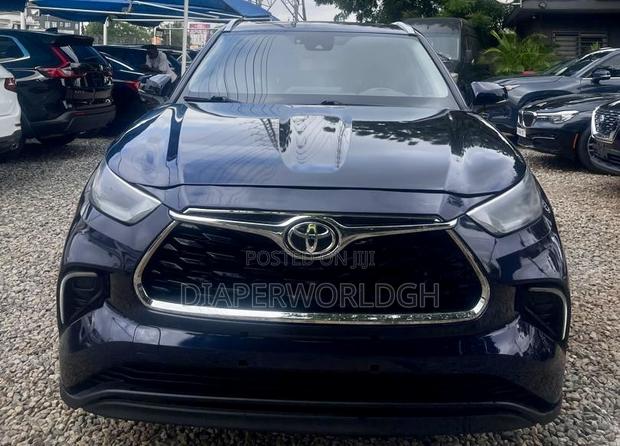 Toyota Highlander 2021 Blue