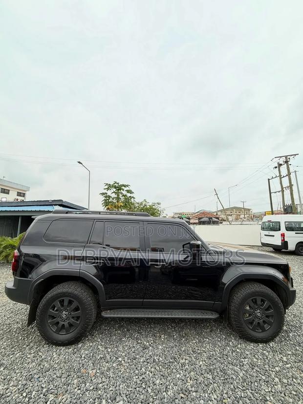 Toyota Land Cruiser Prado 2.4 Petrol 2025 Black