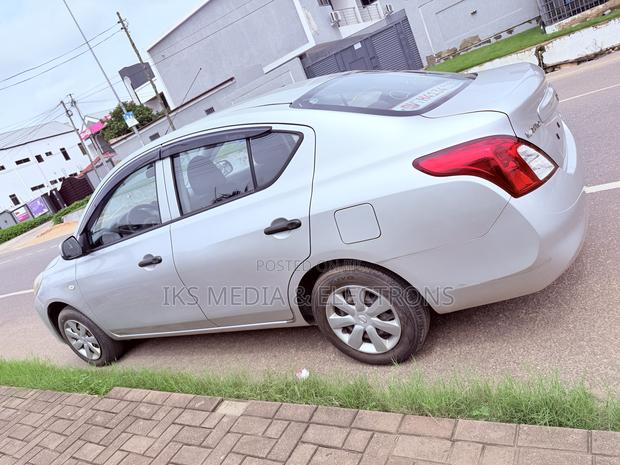 Nissan Latio 2014 Silver