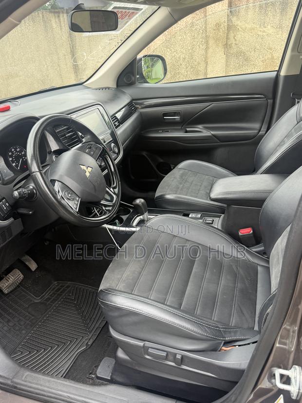 Mitsubishi Outlander SE AWC 2019 Burgundy