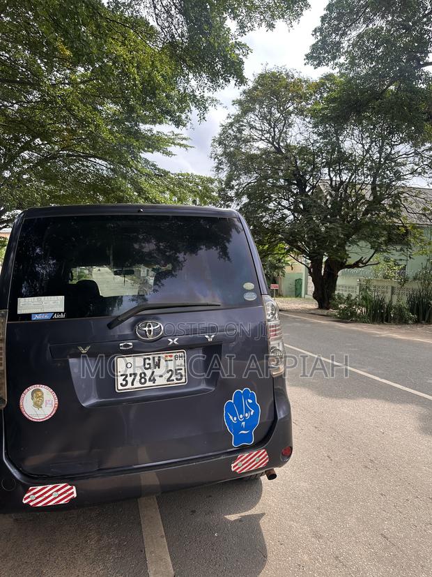 Toyota Voxy 2012 Black