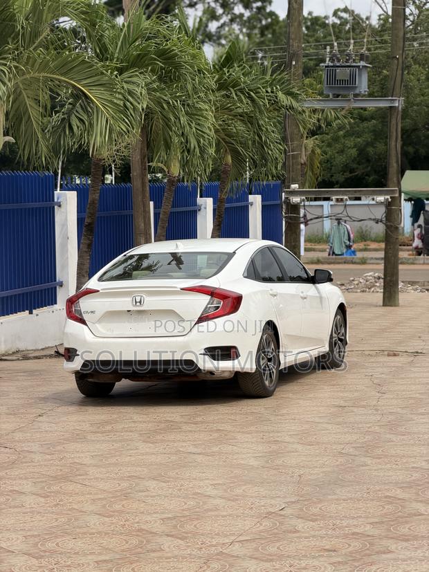 Honda Civic EX Sedan 2018 White