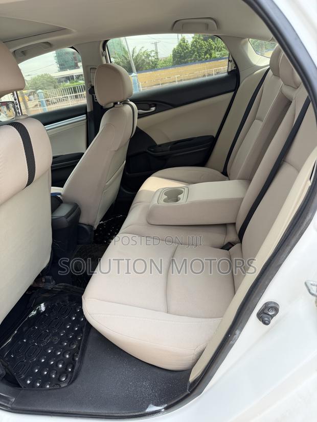 Honda Civic EX Sedan 2018 White