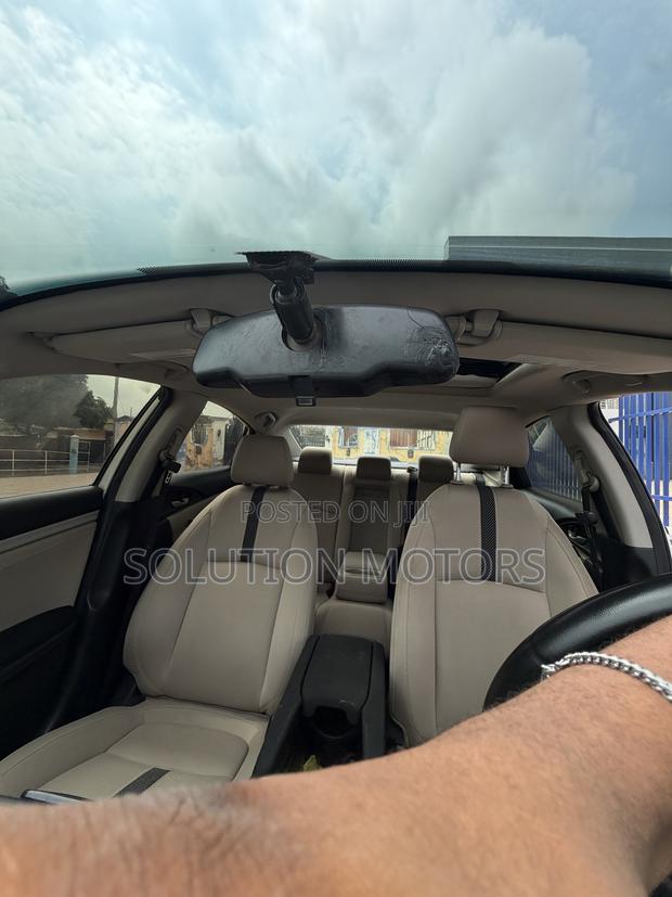 Honda Civic EX Sedan 2018 White