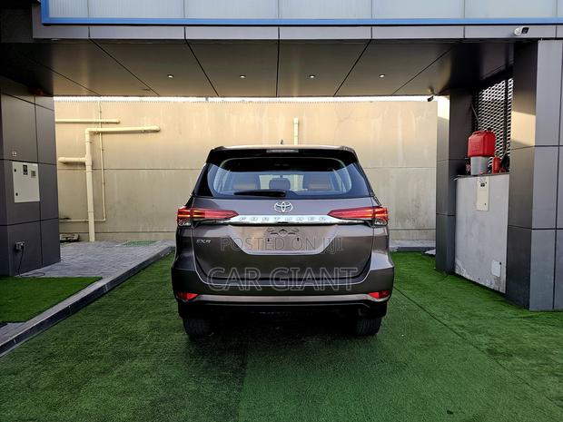 Toyota Fortuner 2.7 AWD 2019 Gray
