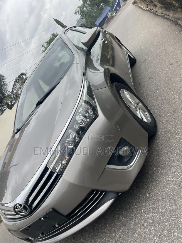 Toyota Corolla 2017 Gray