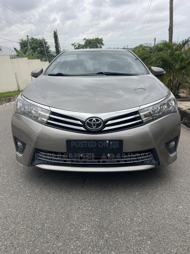 Toyota Corolla 2017 Gray