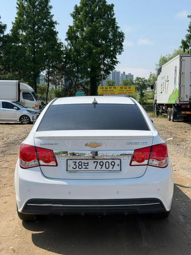 Chevrolet Cruze 2014 White
