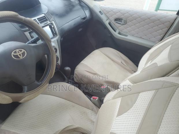 Toyota Vitz 1.3 AWD 3dr 2010 Silver