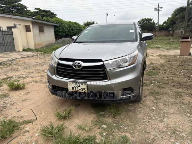 Toyota Highlander LE 4dr SUV AWD (3.5L 6cyl 6A) 2014 Silver