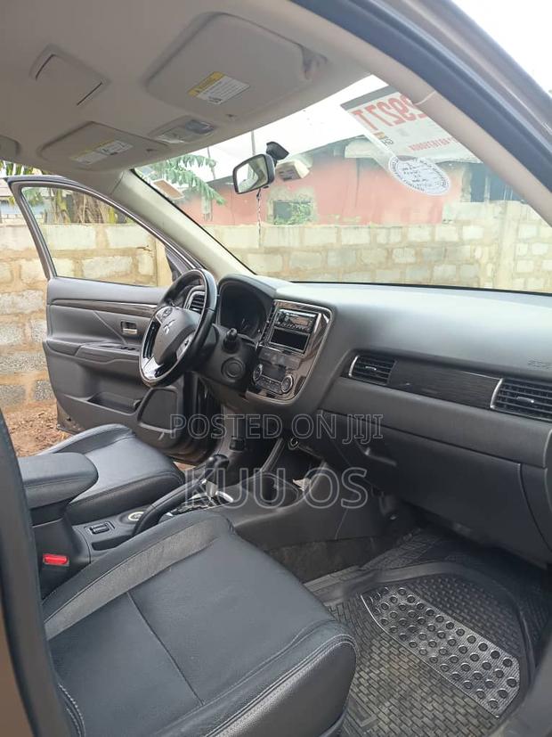 Mitsubishi Outlander 2016