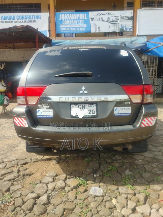 Mitsubishi Endeavor SE 2011 Green