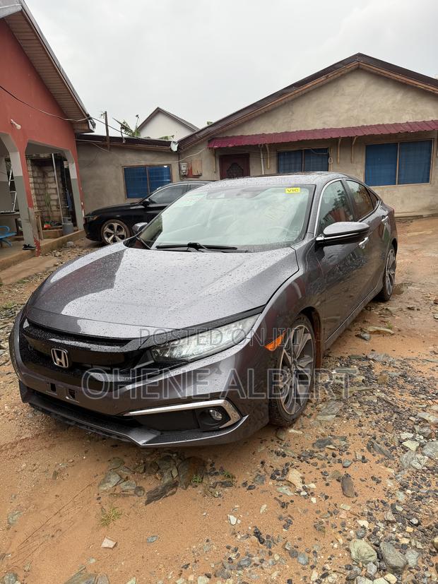 Honda Civic Touring Sedan 2019 Gray