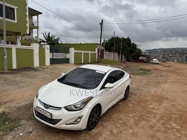 Hyundai Elantra SE 4dr Sedan (1.8L 4cyl 6A) 2014 White
