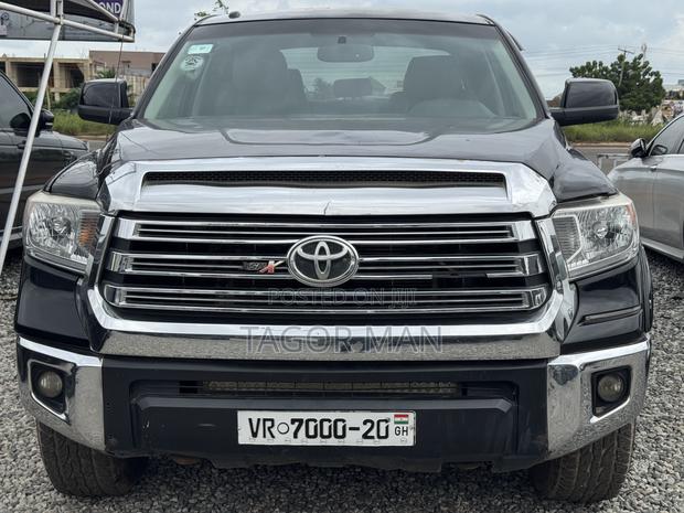Toyota Tundra 2016 Black