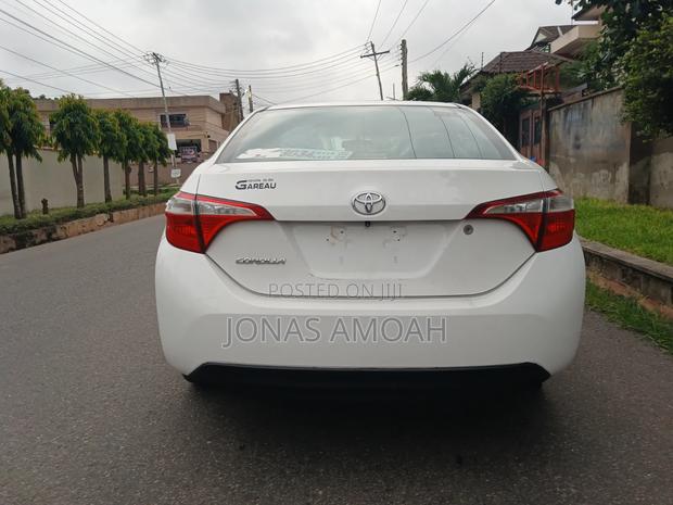 Toyota Corolla 2016 White