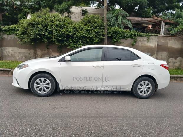 Toyota Corolla 2016 White
