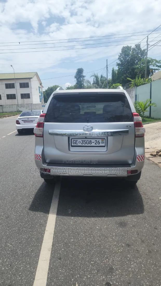 Toyota Land Cruiser Prado 2016 White