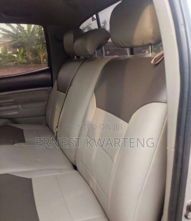 Toyota Tacoma 2010 Gray