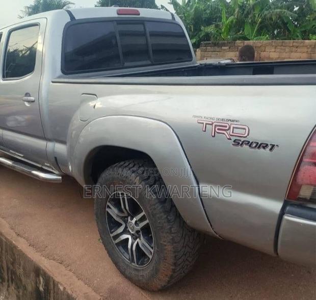 Toyota Tacoma 2010 Gray