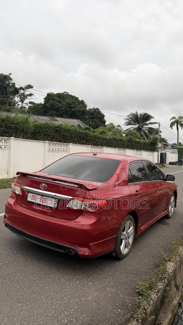 Toyota Corolla S 4dr Sedan (1.8L 4cyl 4A) 2013 Red