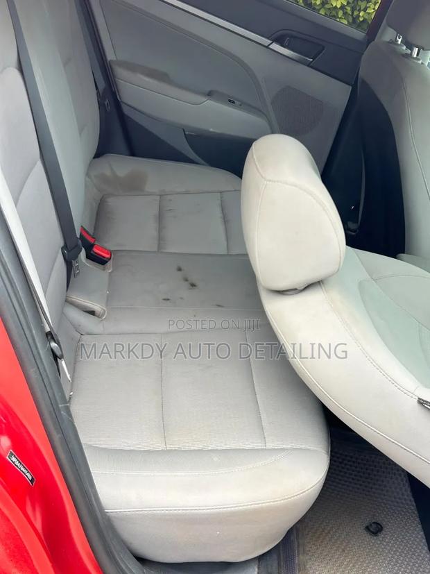 Hyundai Elantra 2017 Red