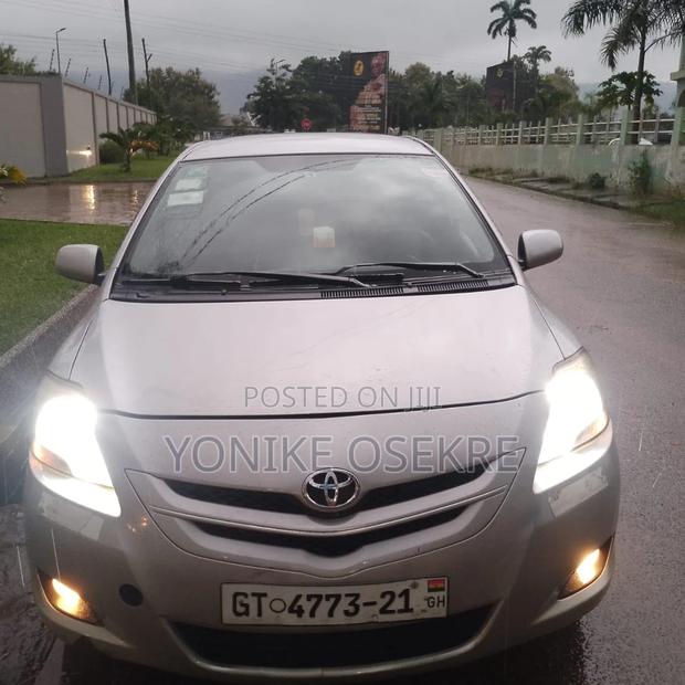 Toyota Belta 2009 Gray