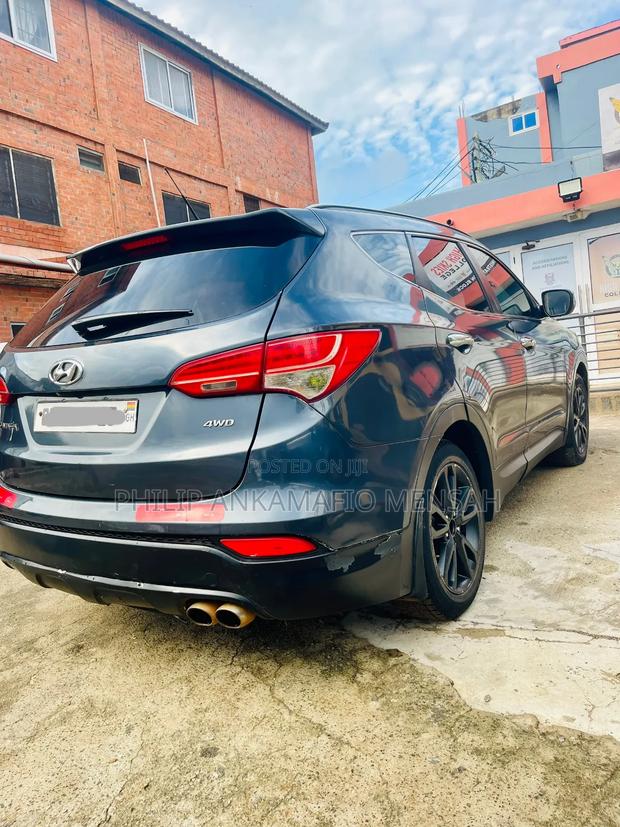 Hyundai Santa Fe 2013 Gray