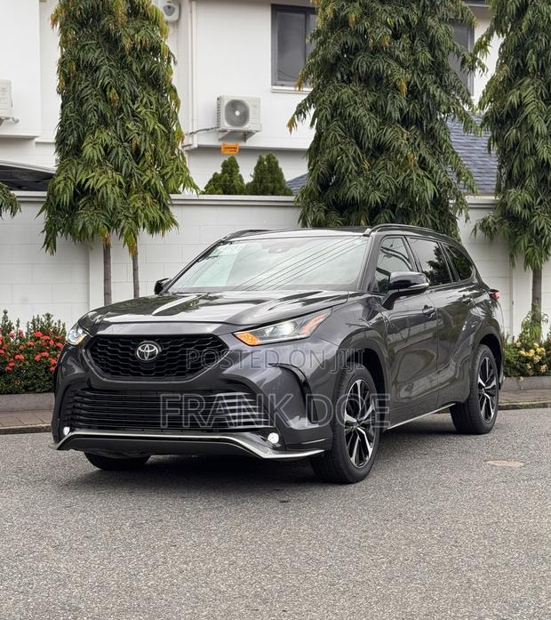 Toyota Highlander XSE 2021 Gray