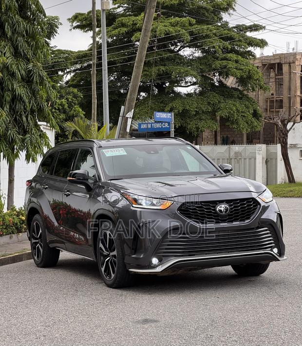 Toyota Highlander XSE 2021 Gray