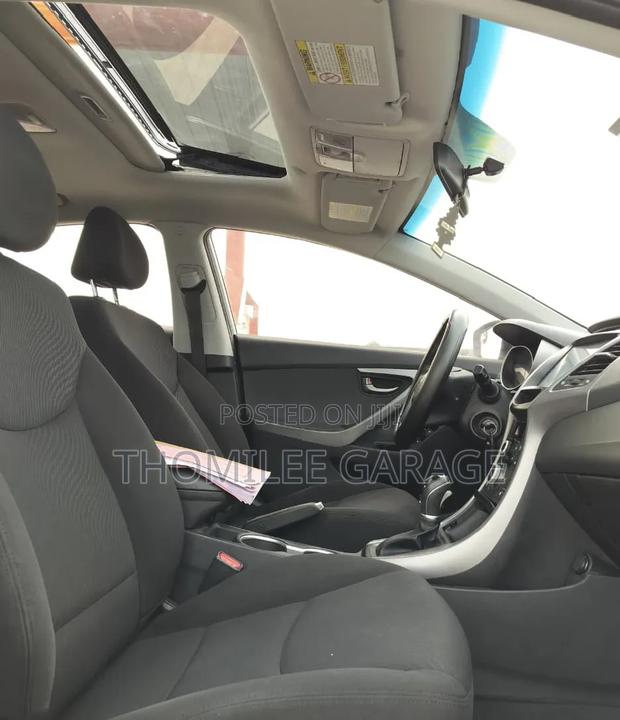 Hyundai Elantra SE 4dr Sedan (1.8L 4cyl 6A) 2015 White