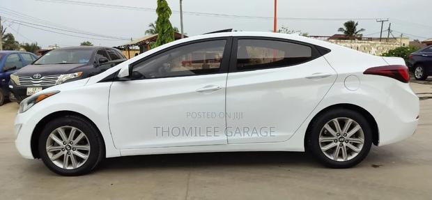 Hyundai Elantra SE 4dr Sedan (1.8L 4cyl 6A) 2015 White