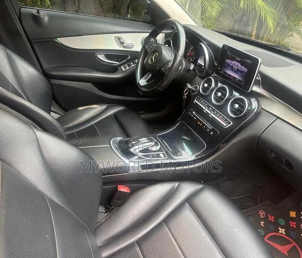 Mercedes-Benz C300 2015 Black
