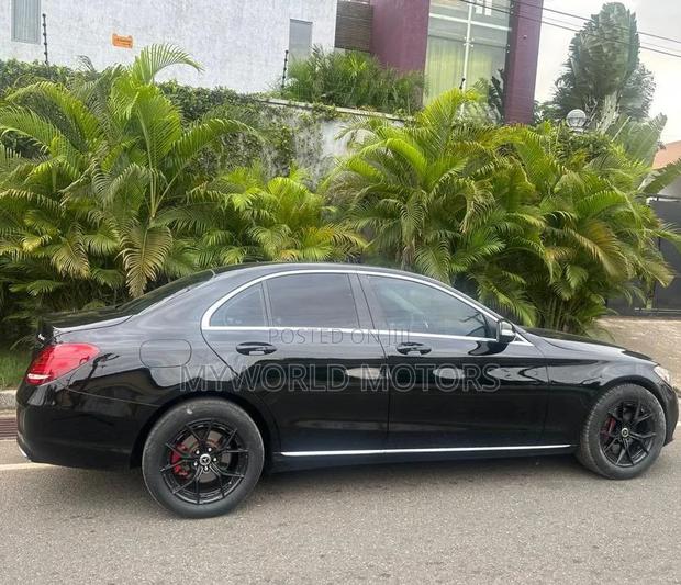 Mercedes-Benz C300 2015 Black