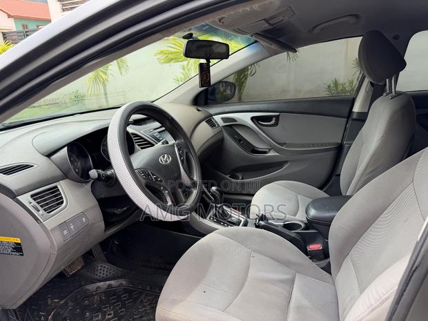 Hyundai Elantra Limited 4dr Sedan (1.8L 4cyl 6A) 2015 Gray