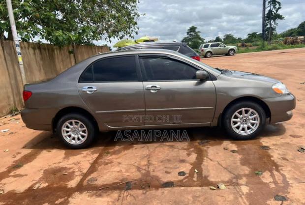 Toyota Corolla CE 2005 Silver