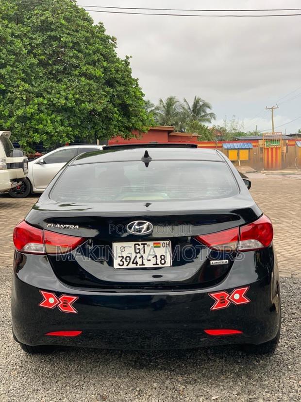 Hyundai Elantra Limited Sedan FWD (1.8L 4cyl 6A) 2013 Black