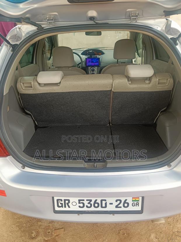 Toyota Vitz 1.3 AWD 3dr 2010 Silver