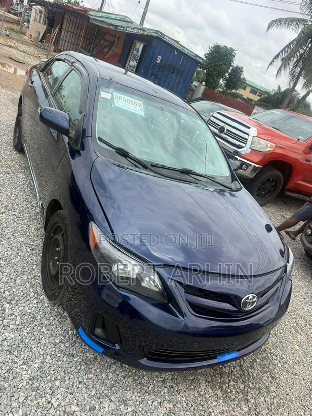 Toyota Corolla LE 4dr Sedan (1.8L 4cyl 4A) 2012 Blue