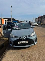 Toyota Yaris 2015 Gray for sale