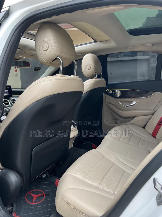 Mercedes-Benz C300 2018 White