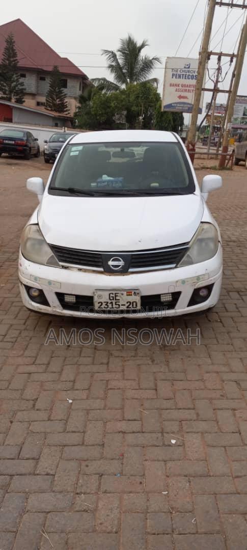 Nissan Versa 1.8 S Hatch 2008 White