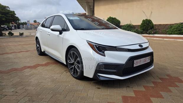 Toyota Corolla 2022 White