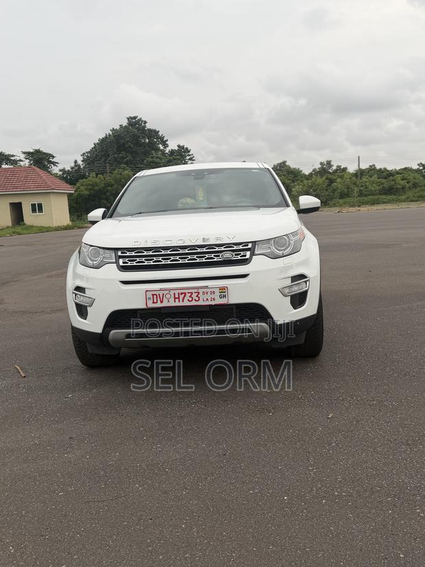 Land Rover Discovery Sport 2016 White