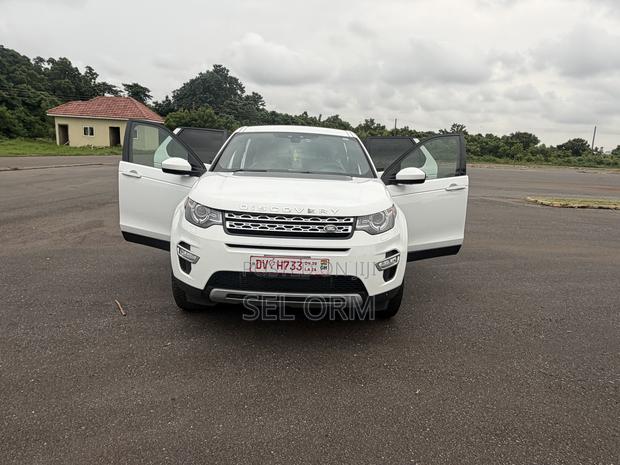 Land Rover Discovery Sport 2016 White