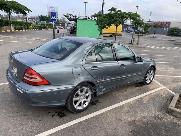 Mercedes-Benz 230E 2008 Gray